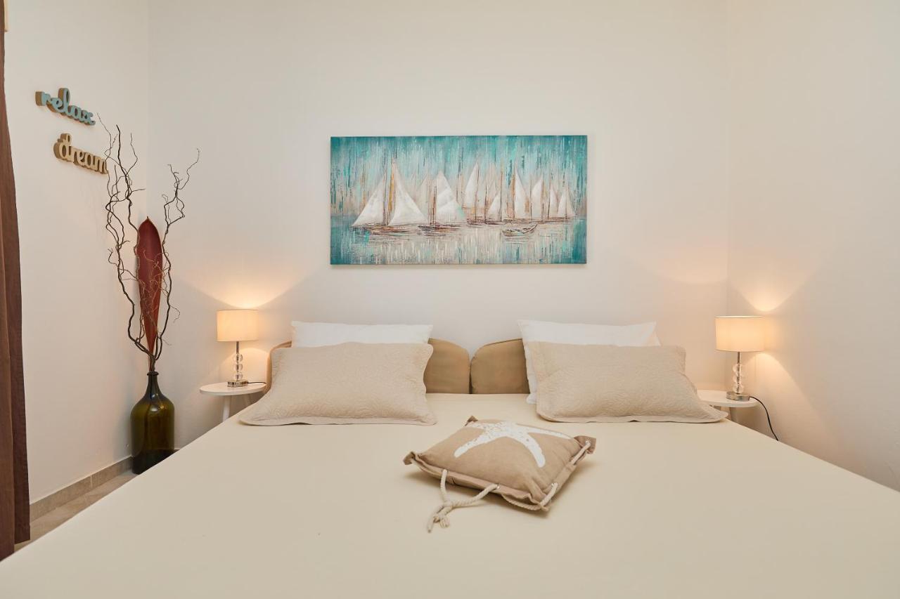 Studio Dolores-Apartment By The Sea Maranovići Dış mekan fotoğraf