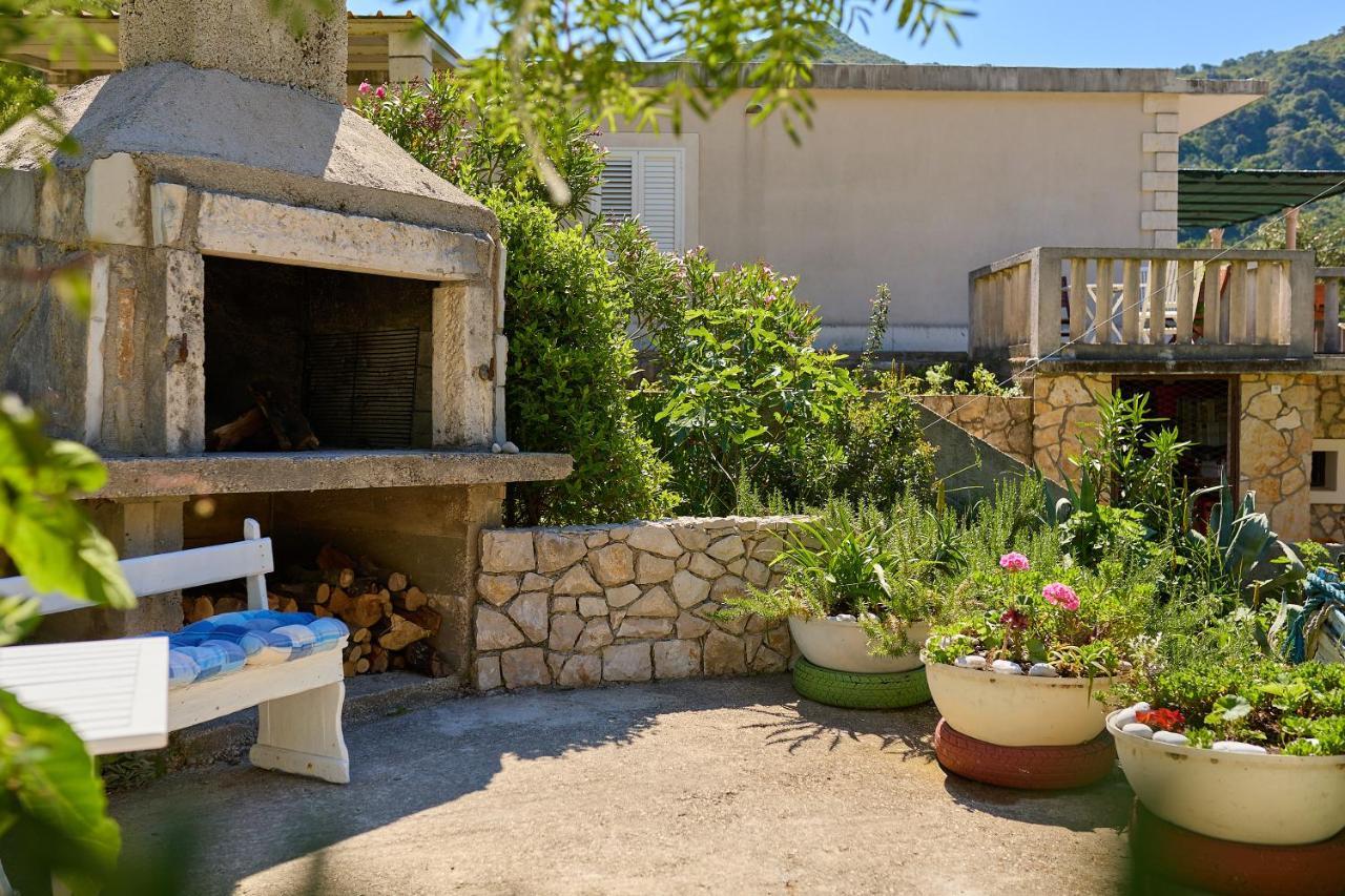 Studio Dolores-Apartment By The Sea Maranovići Dış mekan fotoğraf