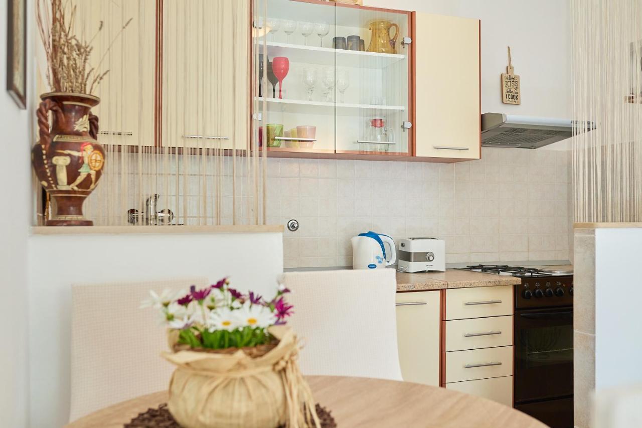 Studio Dolores-Apartment By The Sea Maranovići Dış mekan fotoğraf